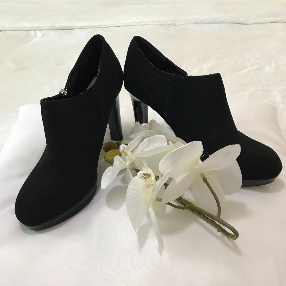 Trinity IMPO black boot shoe. Size 7.5 M